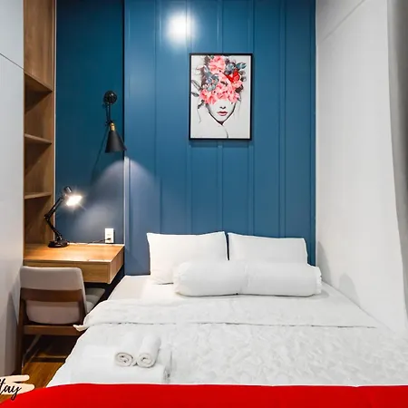 A La Maison-2